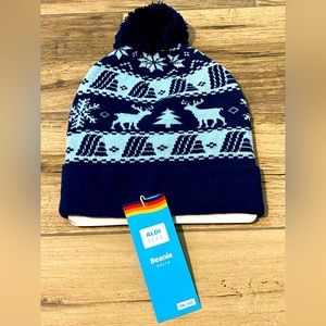 NEW ALDI Gear Winter Pom Beanie - NWT ALDIs- Christmas Reindeer hat